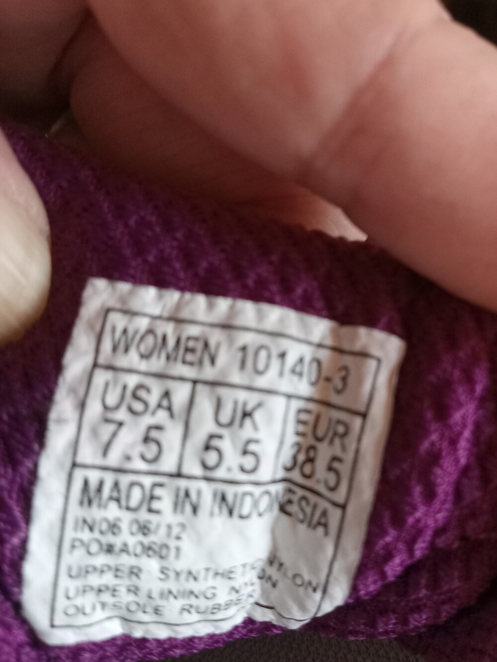 Saucony Women’s White & Purple Running Shoes - Picture 7 of 7